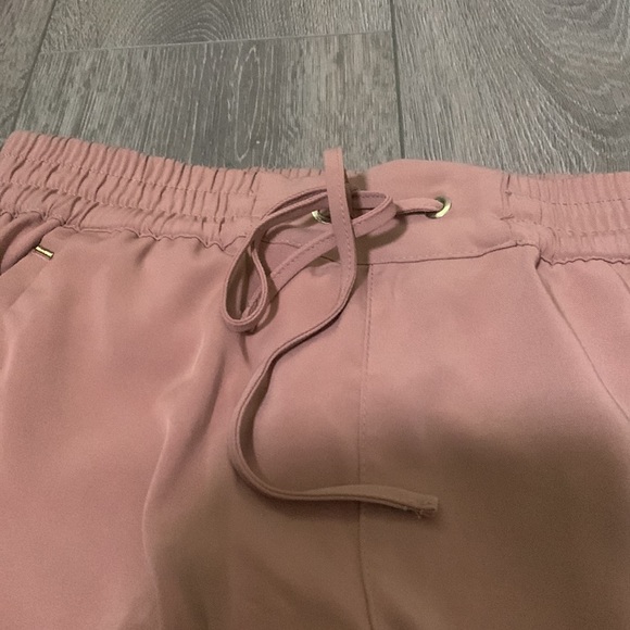 Pink pants. Jogger like. Size small - Picture 3 of 4